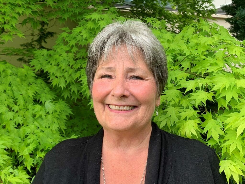 Gail Hall, Bookkeeper